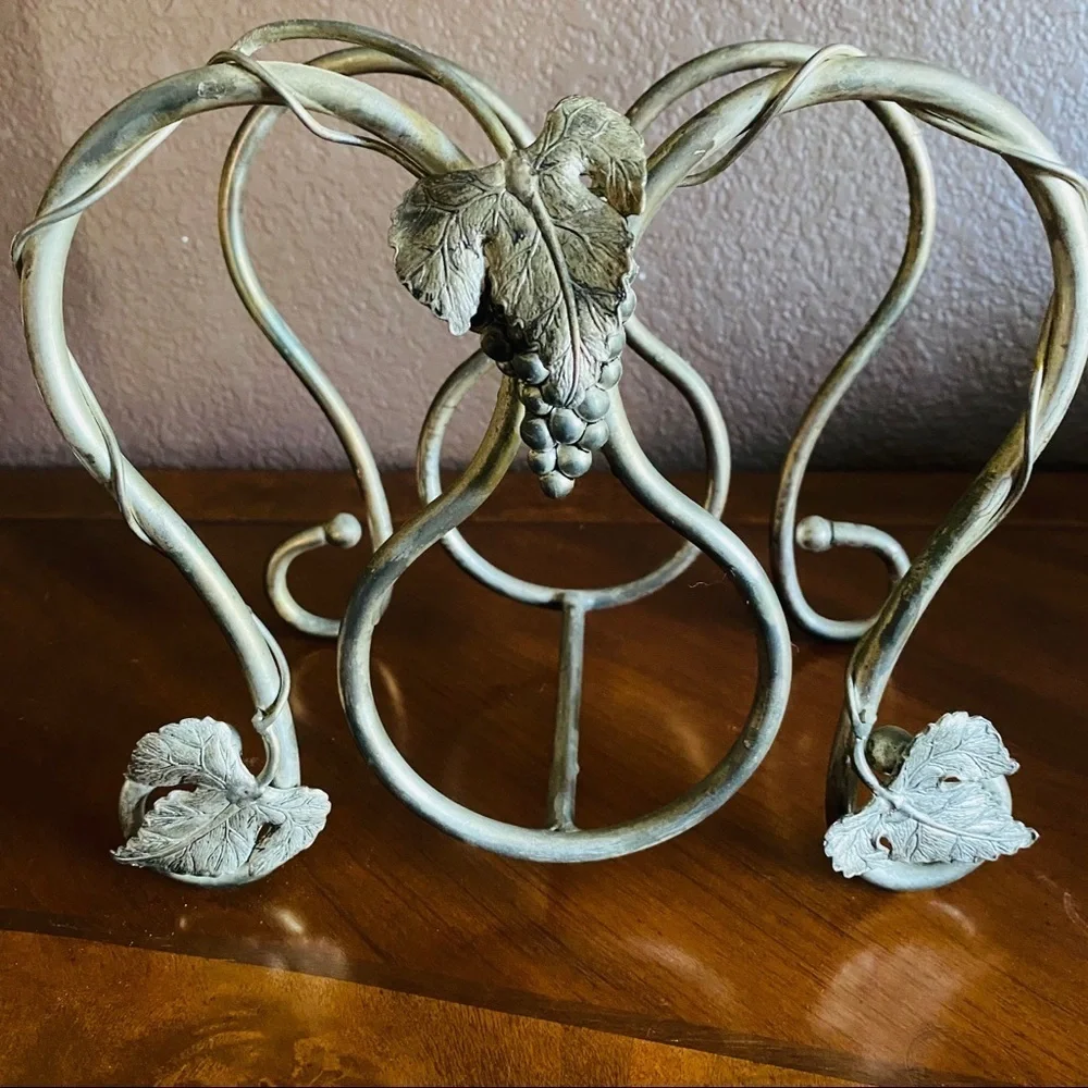 Vintage 3 Bottle Wine Rack.
